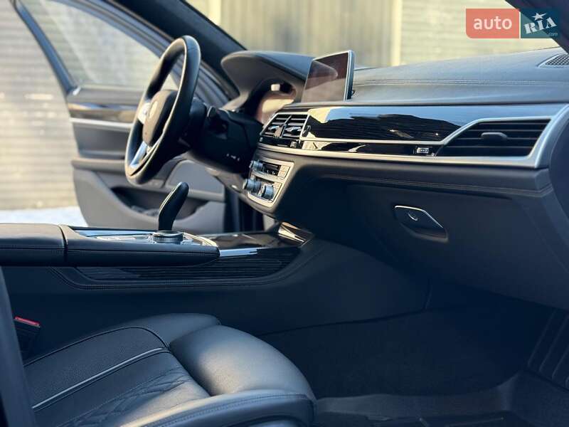 Седан BMW 7 Series 2022 в Києві