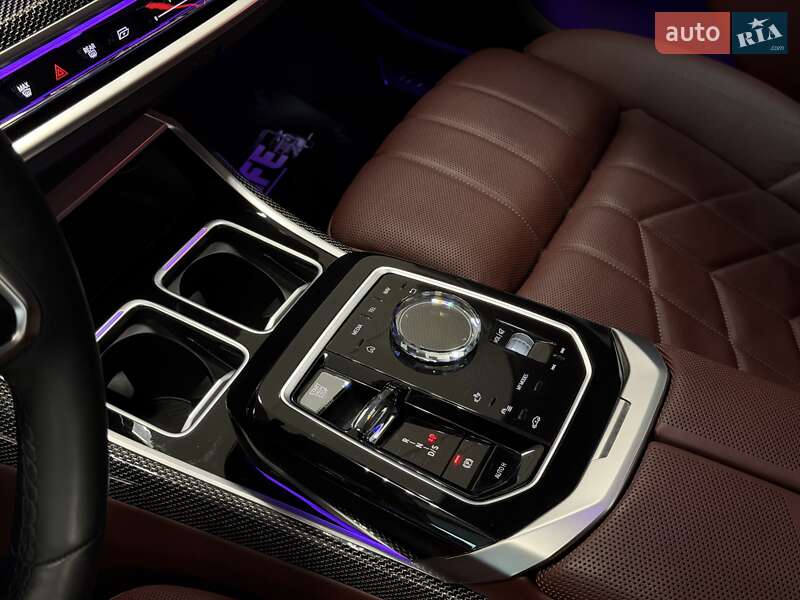 Седан BMW 7 Series 2023 в Тернополі