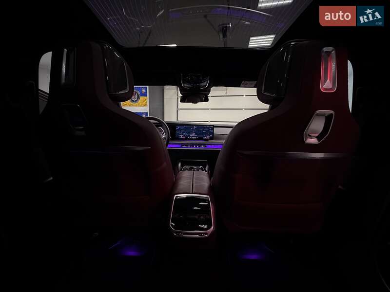 Седан BMW 7 Series 2023 в Тернополі
