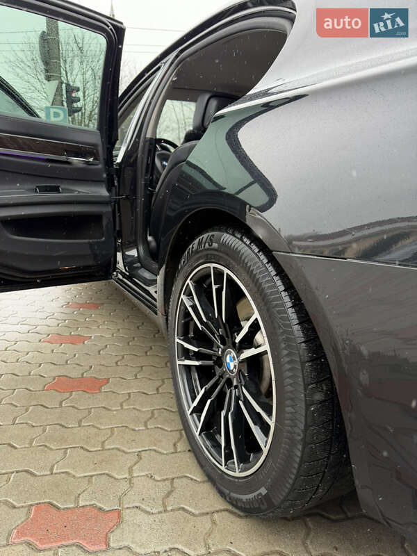 Седан BMW 7 Series 2011 в Черновцах