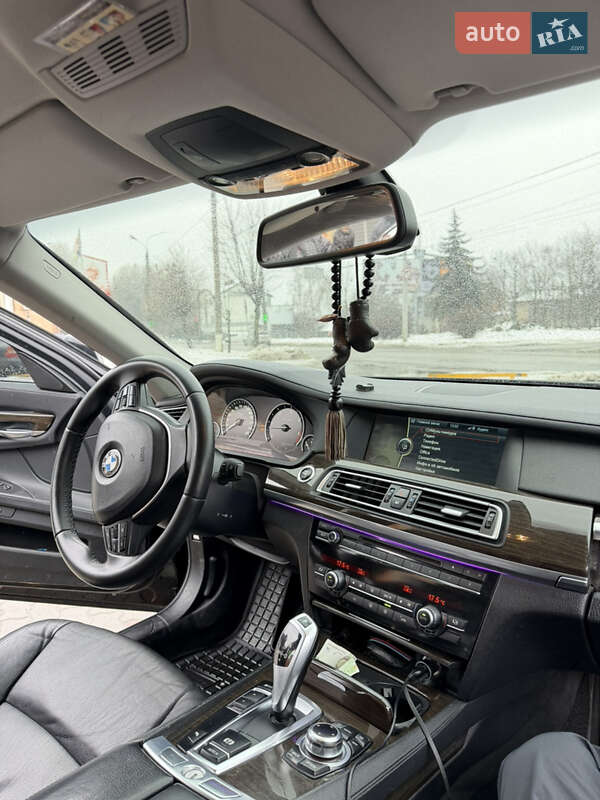 Седан BMW 7 Series 2011 в Черновцах