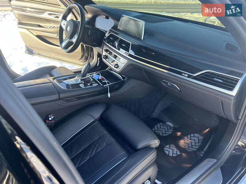 Седан BMW 7 Series 2021 в Киеве