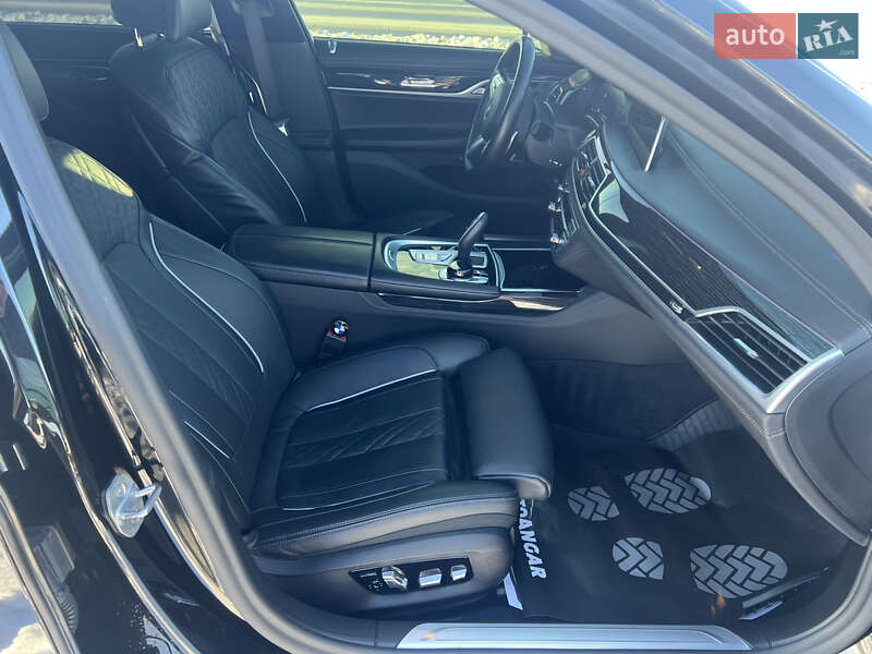 Седан BMW 7 Series 2021 в Киеве