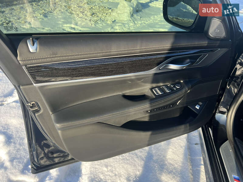Седан BMW 7 Series 2021 в Киеве