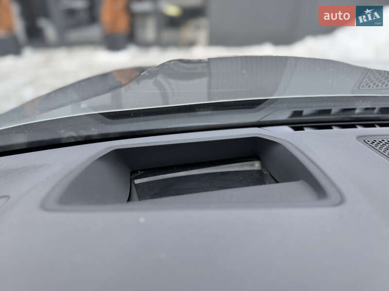 Седан BMW 7 Series 2019 в Киеве