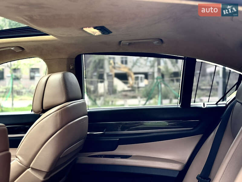 Седан BMW 7 Series 2011 в Киеве фото 8 Седан BMW 7 Series 2011 в Киеве