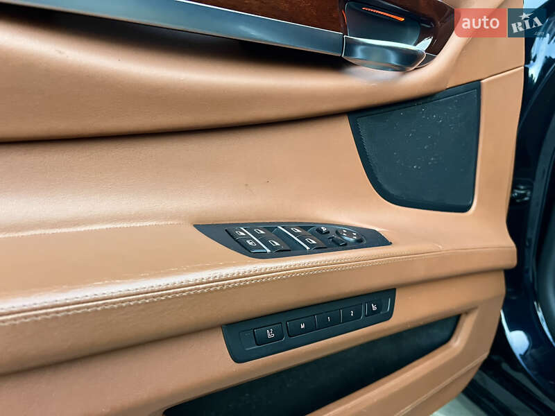 Седан BMW 7 Series 2012 в Одессе