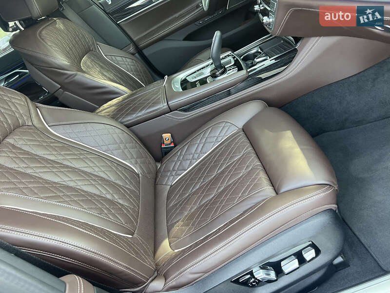 Седан BMW 7 Series 2022 в Днепре
