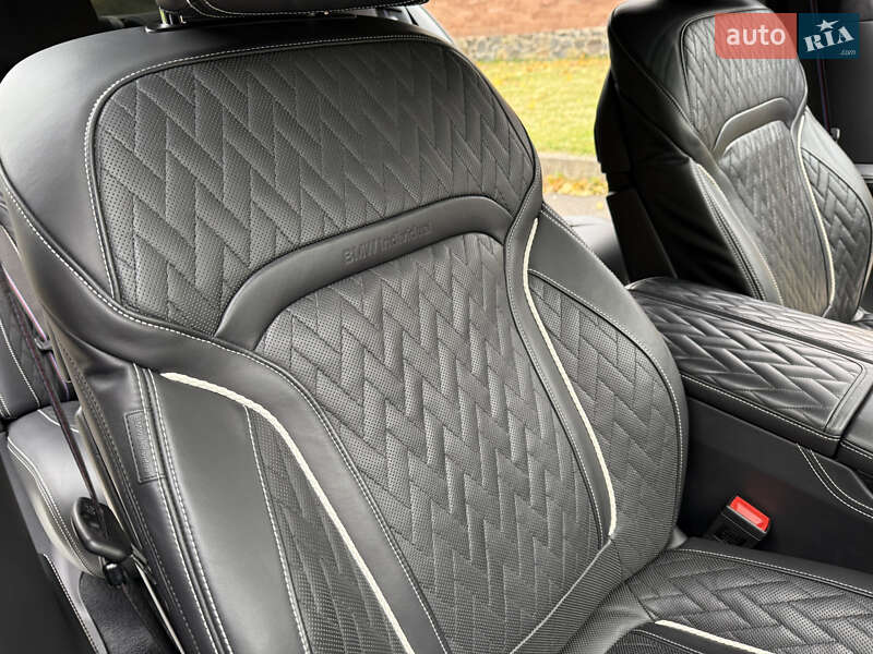 Седан BMW 7 Series 2020 в Ровно