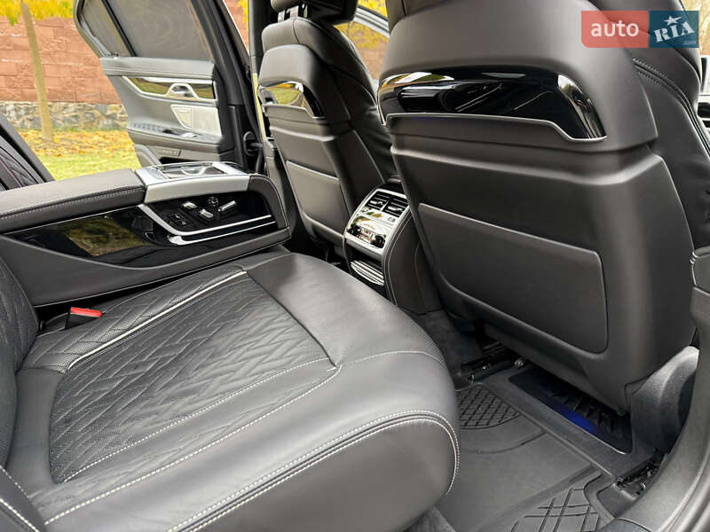 Седан BMW 7 Series 2020 в Ровно
