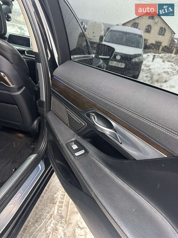 Седан BMW 7 Series 2015 в Самборе фото 17 Седан BMW 7 Series 2015 в Самборе