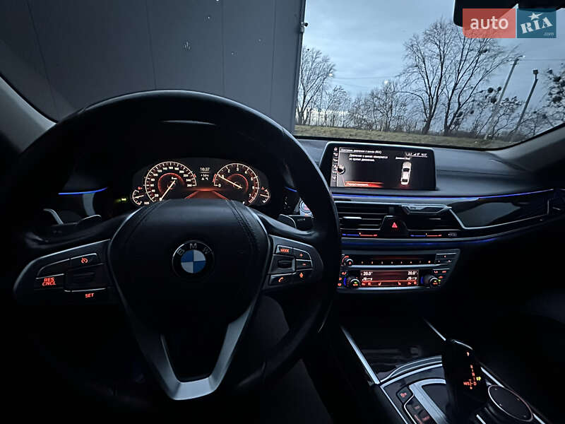 Седан BMW 7 Series 2015 в Самборе фото 27 Седан BMW 7 Series 2015 в Самборе