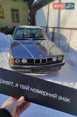 Седан BMW 7 Series 1989 в Чернигове