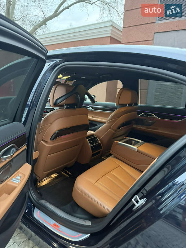 Седан BMW 7 Series 2017 в Одессе