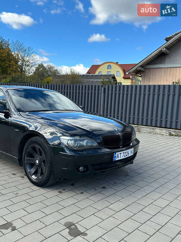Седан BMW 7 Series 2005 в Долине