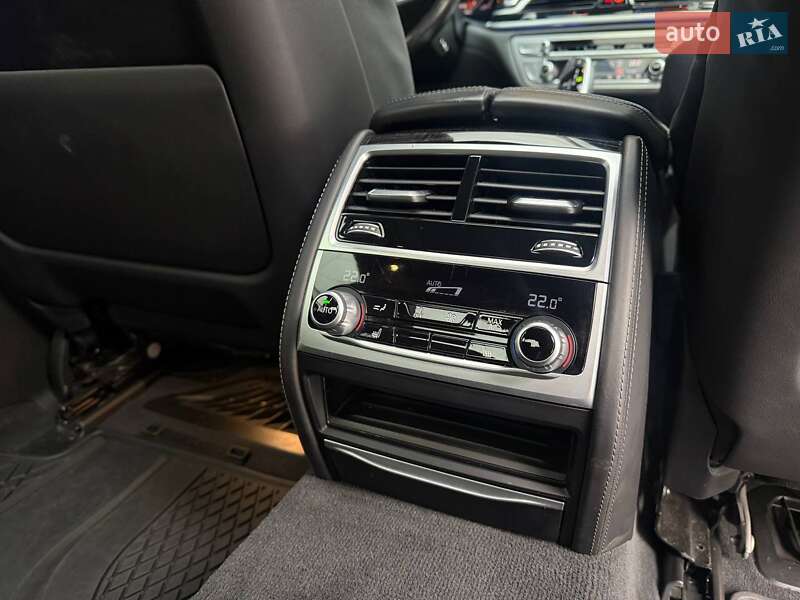 Седан BMW 7 Series 2020 в Киеве