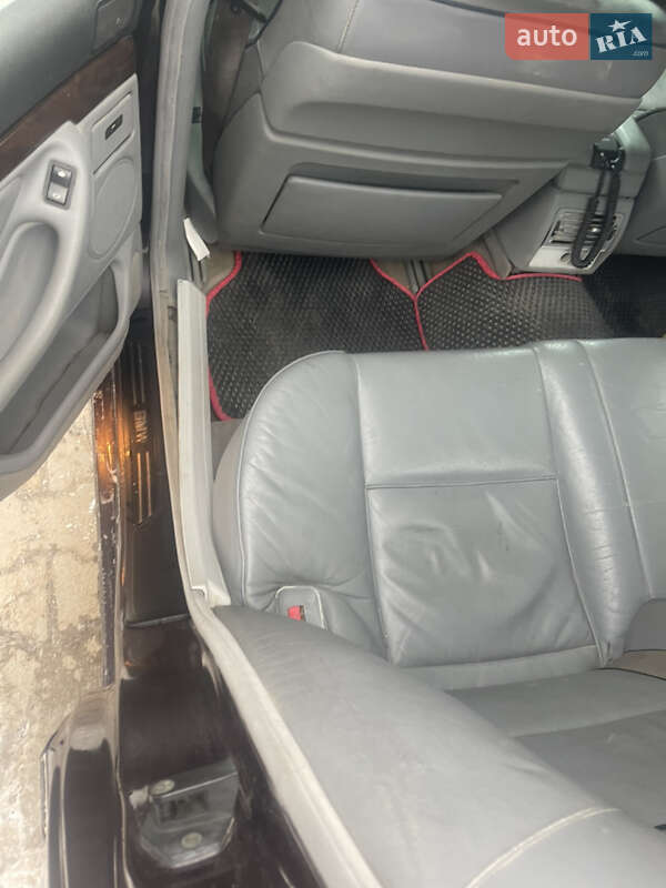 Седан BMW 7 Series 1995 в Чернівцях