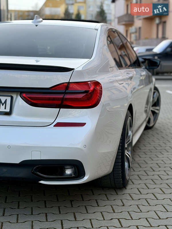 Седан BMW 7 Series 2016 в Ужгороде