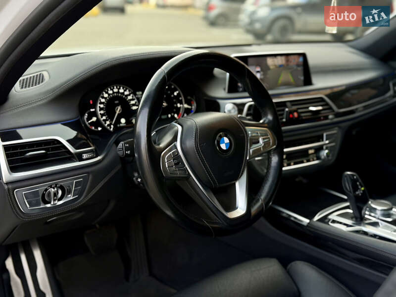 Седан BMW 7 Series 2016 в Ужгороде