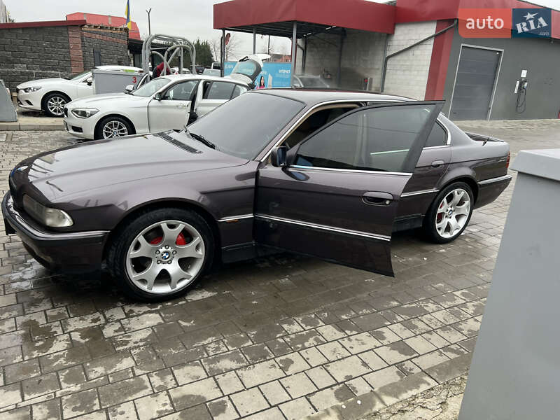 Седан BMW 7 Series 1994 в Виноградове