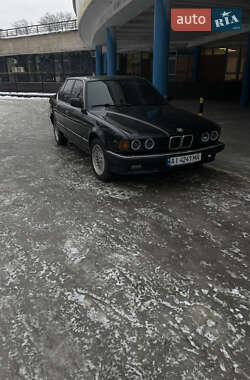 Седан BMW 7 Series 1988 в Киеве
