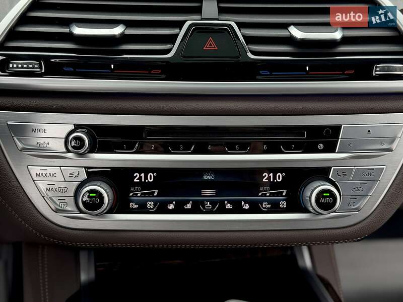 Седан BMW 7 Series 2017 в Киеве