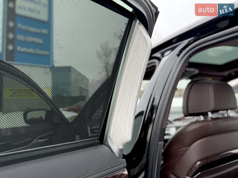 Седан BMW 7 Series 2017 в Киеве