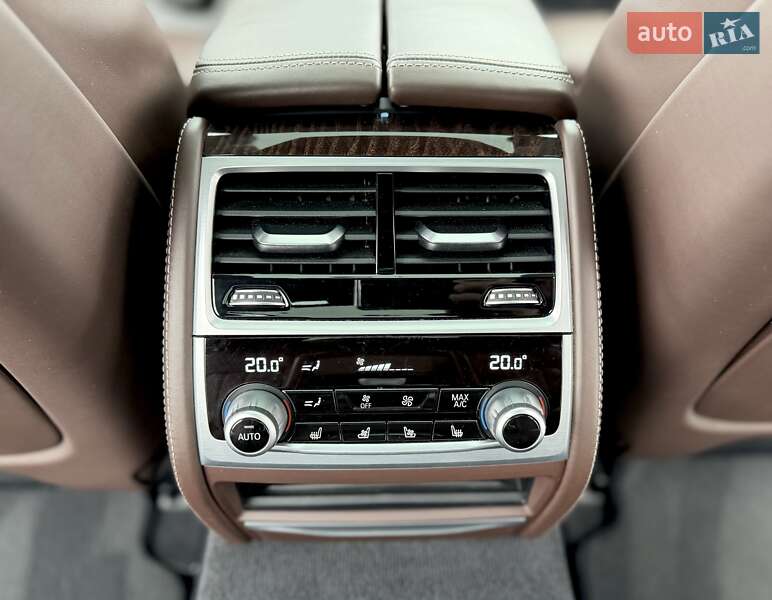 Седан BMW 7 Series 2017 в Киеве