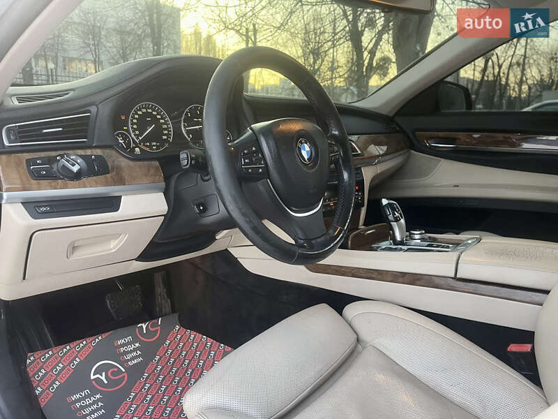 Седан BMW 7 Series 2010 в Киеве