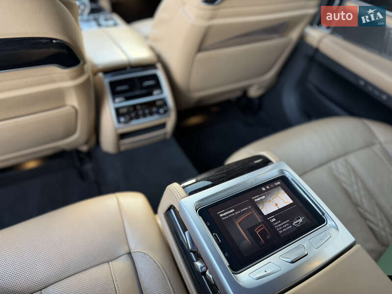Седан BMW 7 Series 2019 в Киеве