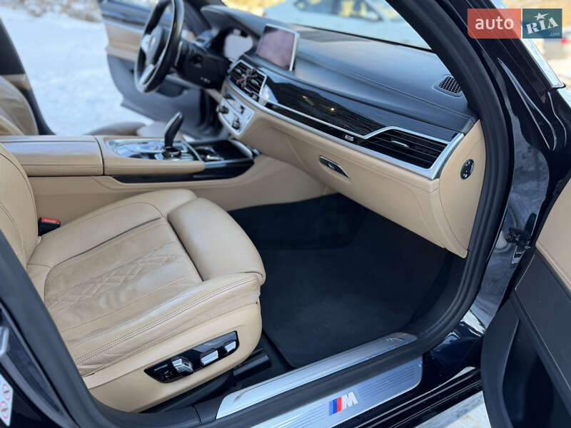 Седан BMW 7 Series 2019 в Киеве