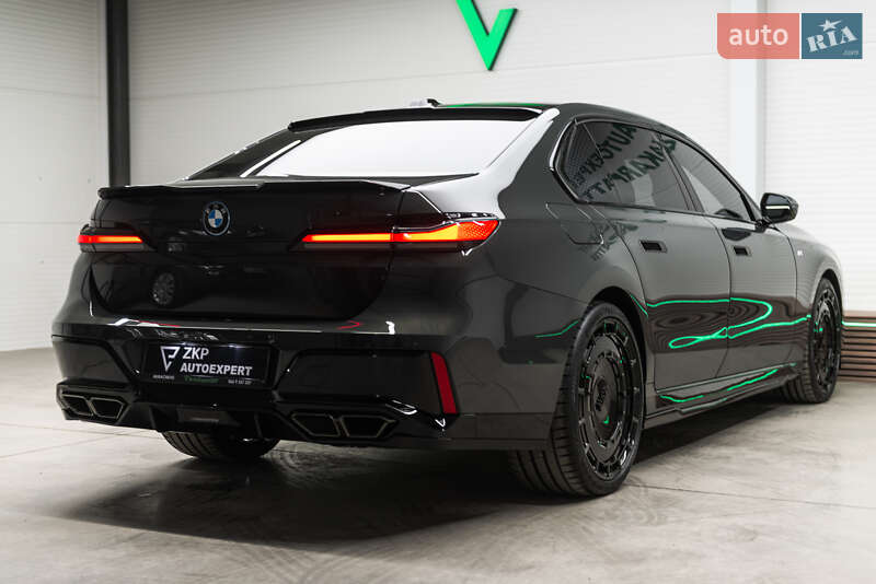 Седан BMW 7 Series 2023 в Мукачево