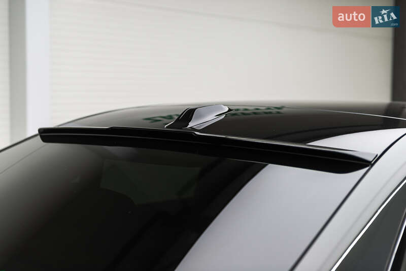 Седан BMW 7 Series 2023 в Мукачево