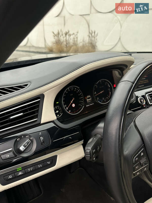 Седан BMW 7 Series 2014 в Луцке