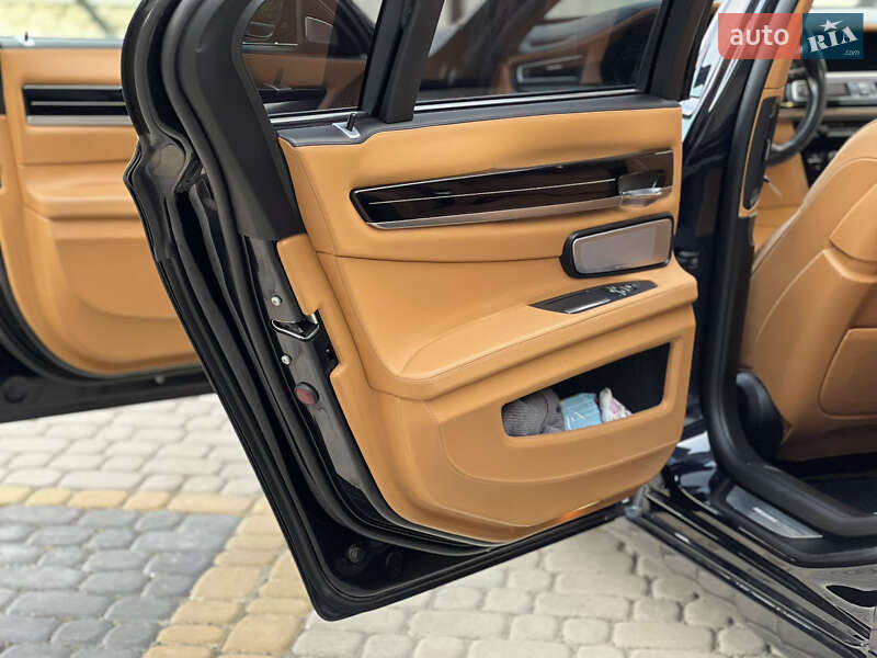Седан BMW 7 Series 2013 в Тернополе