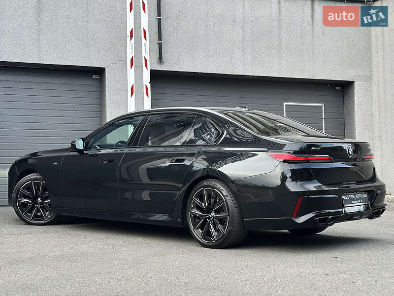 Седан BMW 7 Series 2022 в Киеве