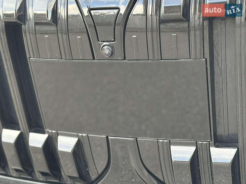 Седан BMW 7 Series 2022 в Киеве