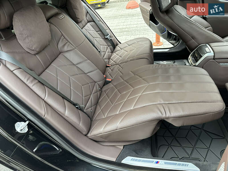 Седан BMW 7 Series 2022 в Киеве