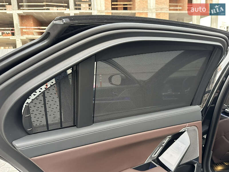 Седан BMW 7 Series 2022 в Киеве