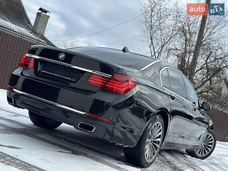 Седан BMW 7 Series 2013 в Владимире