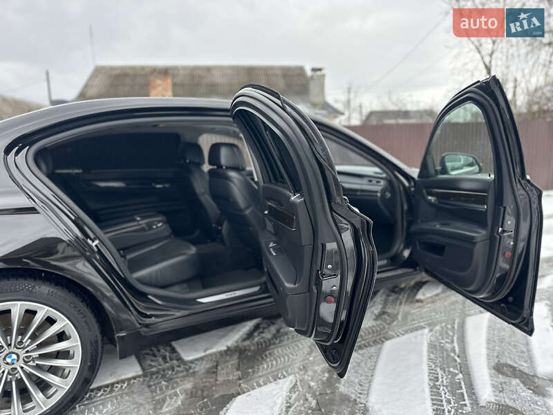 Седан BMW 7 Series 2013 в Владимире
