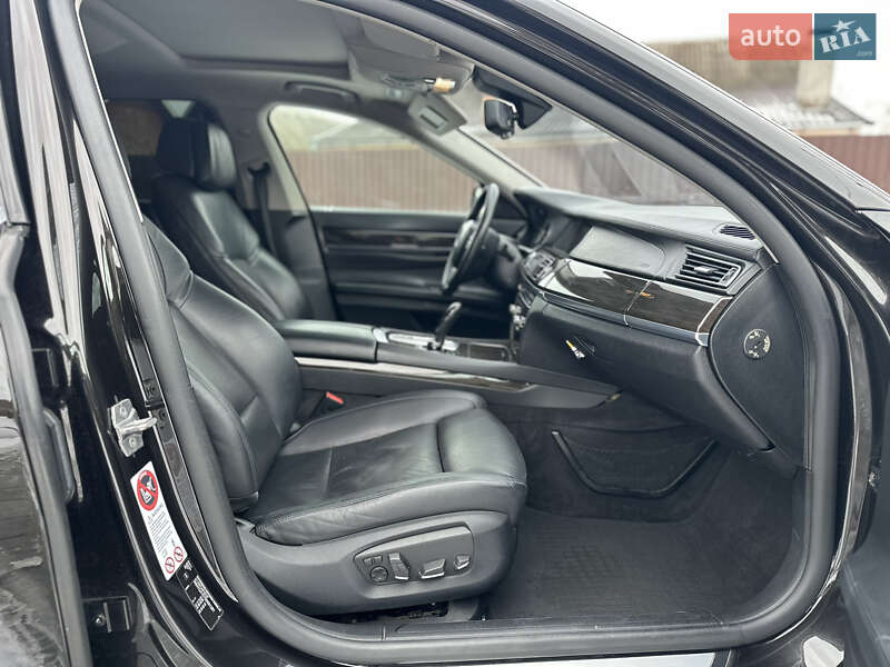 Седан BMW 7 Series 2013 в Владимире