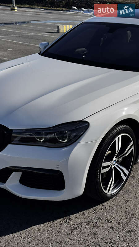 Седан BMW 7 Series 2016 в Львове