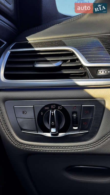 Седан BMW 7 Series 2016 в Львове