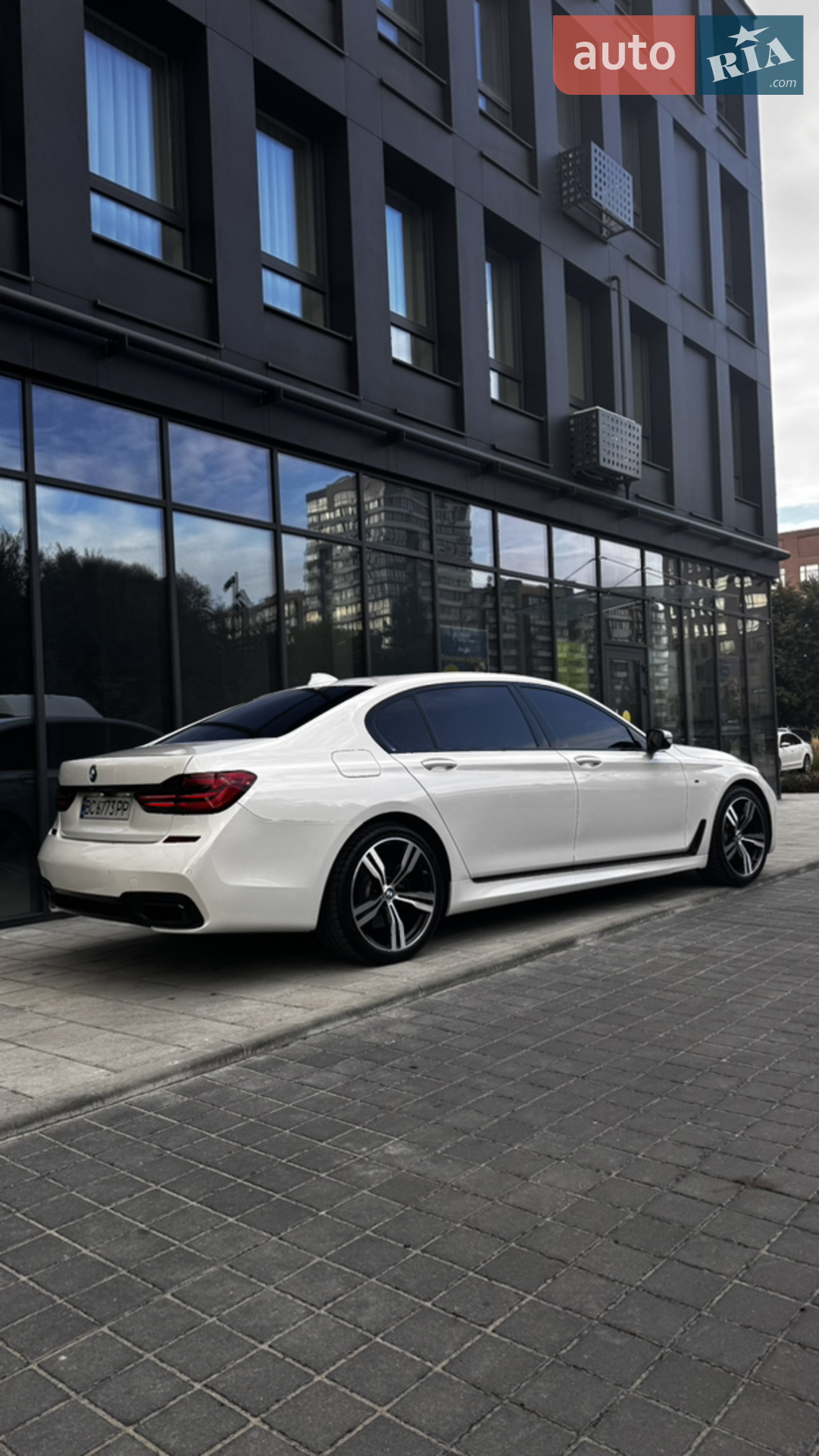 2016 BMW 7er - мініатюра 16