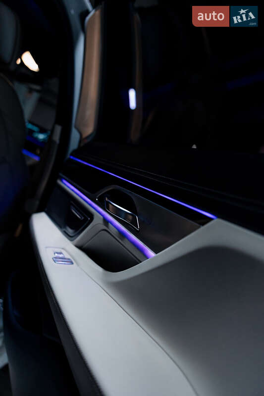 Седан BMW 7 Series 2016 в Львове