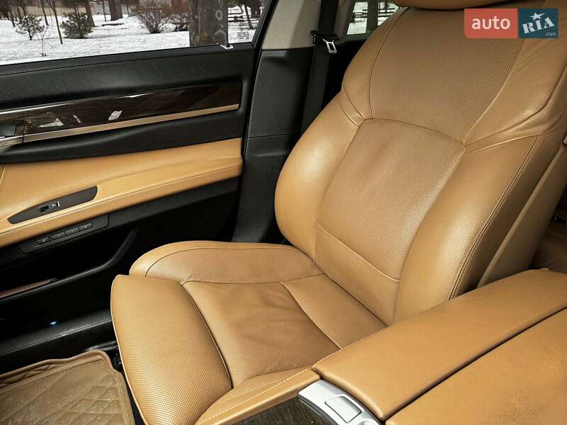 Седан BMW 7 Series 2012 в Киеве