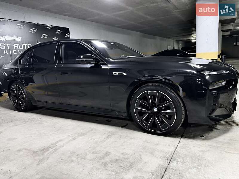 Седан BMW 7 Series 2024 в Киеве