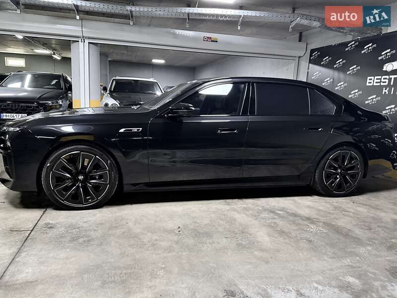 Седан BMW 7 Series 2024 в Киеве