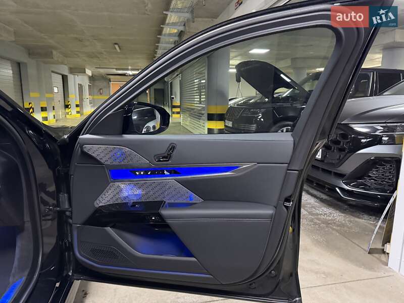 Седан BMW 7 Series 2024 в Киеве